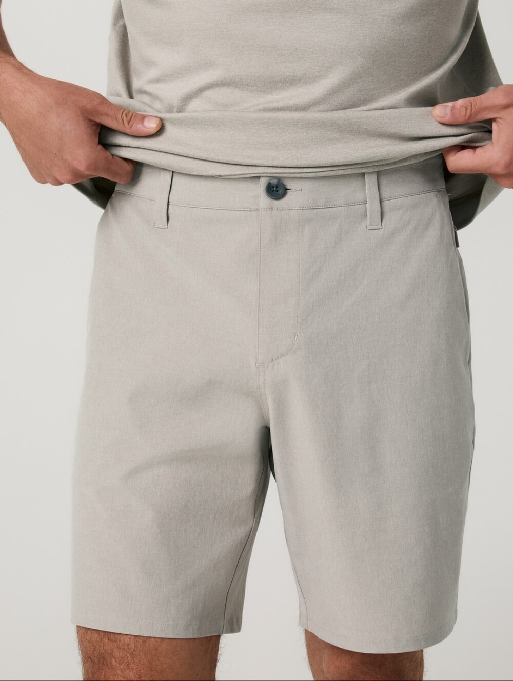 Vuori Aim Shorts Khaki
